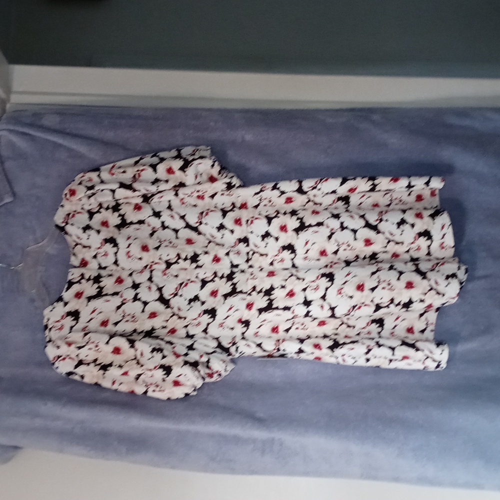 Express Floral Jumper/Romper - Picture 2 of 8